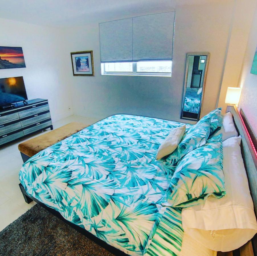 Beautiful Penthouse Condo With Stunning Views Of Both Ocean And City Hollywood Luaran gambar